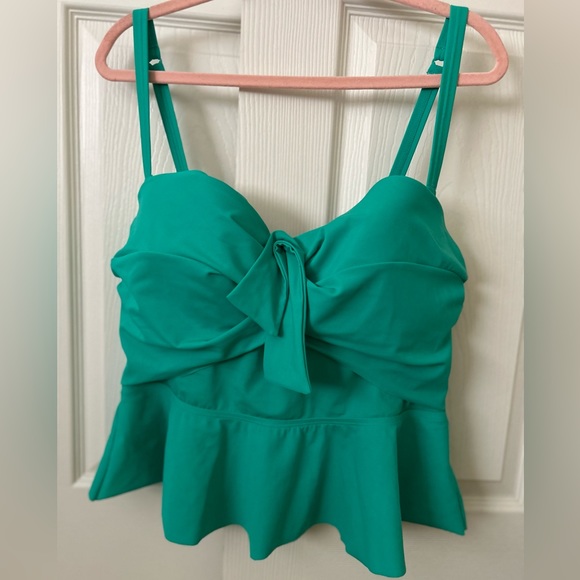 Torrid aqua green turquoise midkini top built in bra size 2x - Picture 2 of 9